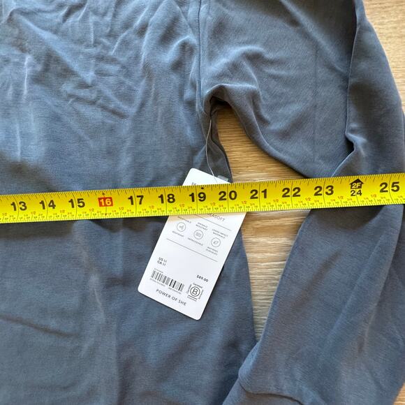 Athleta Seasoft Crewneck Sweatshirt - Size M - Picture 3 of 6